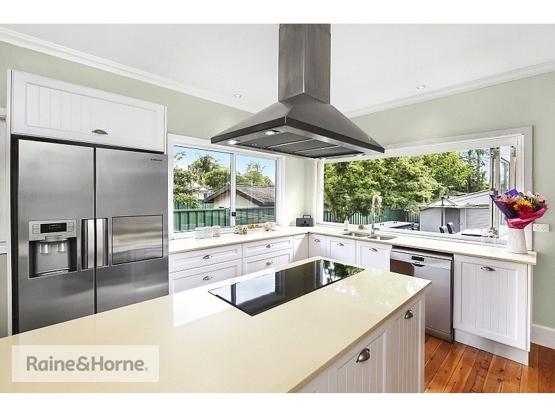 33 Nelson Street, Umina Beach NSW 2257