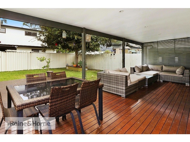 34 Mackenzie Avenue, Woy Woy NSW 2256