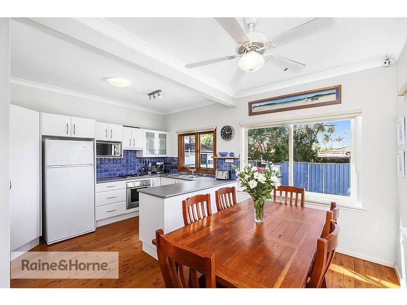24 Melbourne Avenue, Umina Beach NSW 2257
