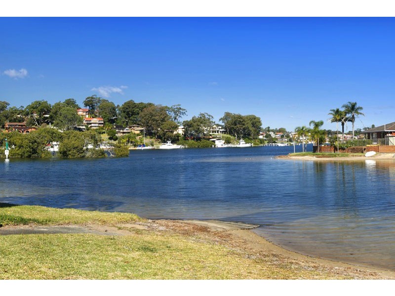 22 Helmsman Boulevarde, St Huberts Island NSW 2257