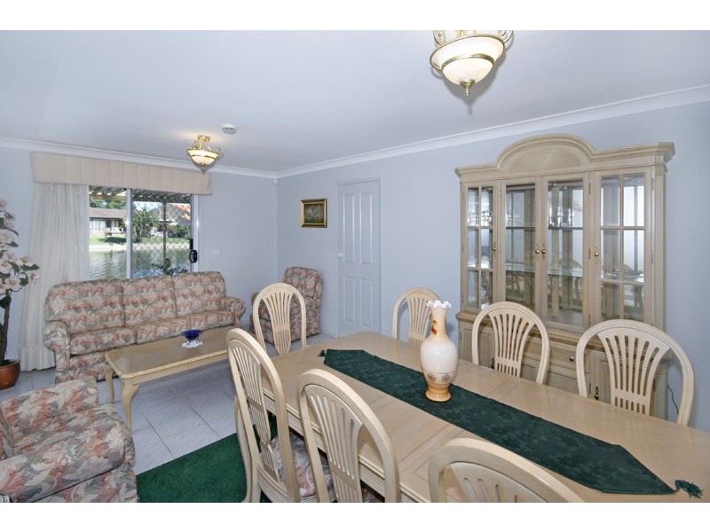 22 Helmsman Boulevarde, St Huberts Island NSW 2257