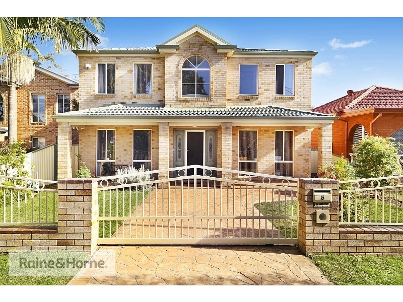 5 Melbourne Avenue, Umina Beach NSW 2257