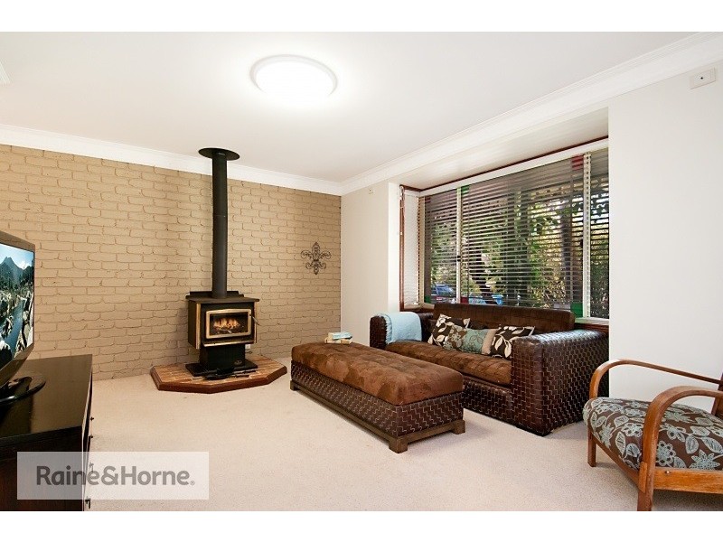 1 Glen Haven Close, Umina Beach NSW 2257