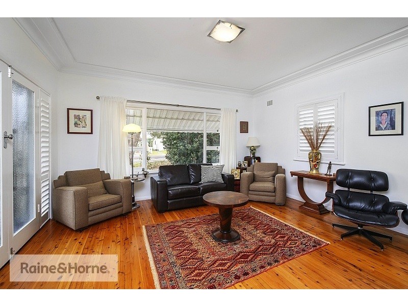 18 Lurline Street, Ettalong Beach NSW 2257