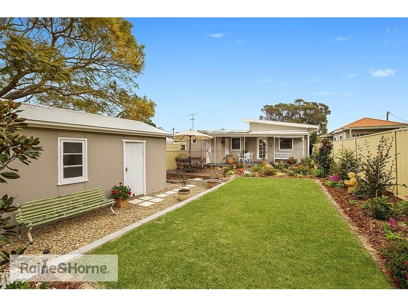 18 Lurline Street, Ettalong Beach NSW 2257