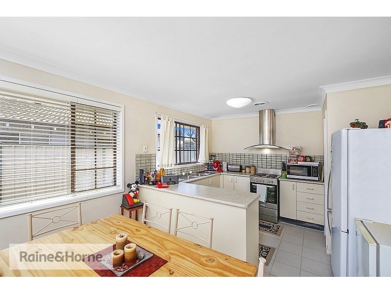 24 Honeysuckle Street, Umina Beach NSW 2257