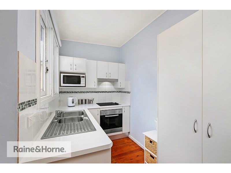 18 Dorothy Avenue, Woy Woy NSW 2256