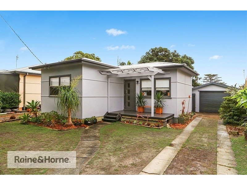 18 Dorothy Avenue, Woy Woy NSW 2256