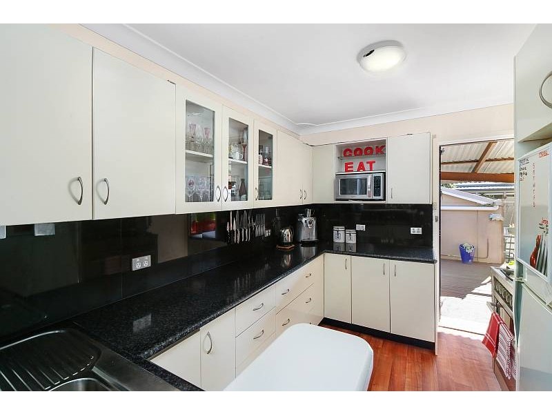 25 Oxford Street, Umina Beach NSW 2257