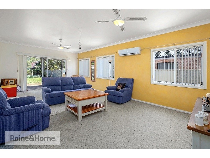 15 Crown Road, Umina Beach NSW 2257