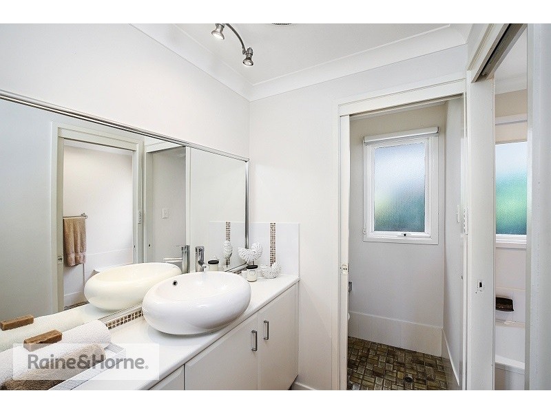 4 The Rampart, Umina Beach NSW 2257