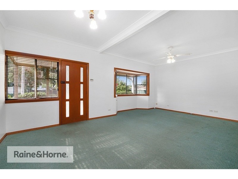 13 Banksia Street, Ettalong Beach NSW 2257