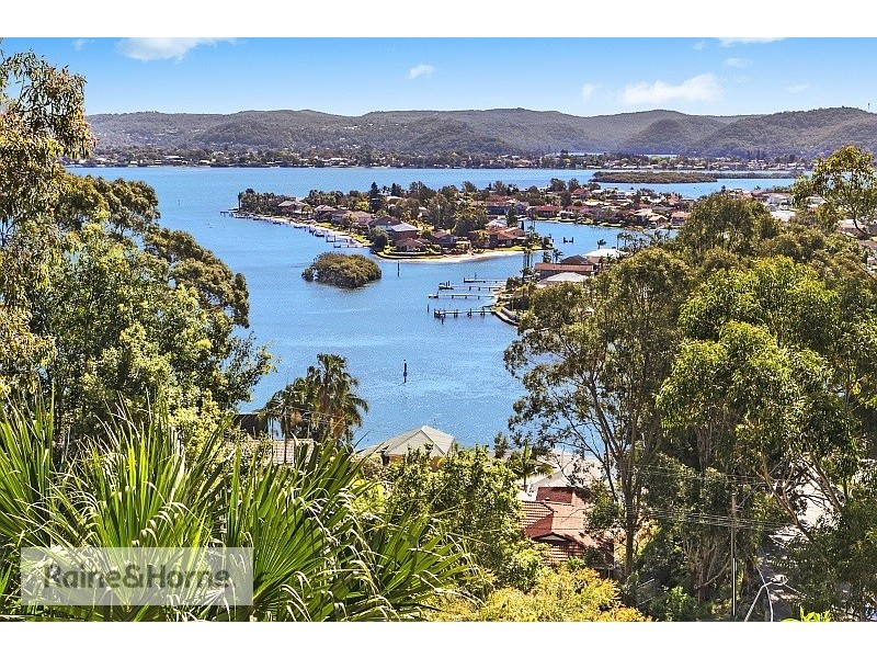 7 Daley Avenue, Daleys Point NSW 2257