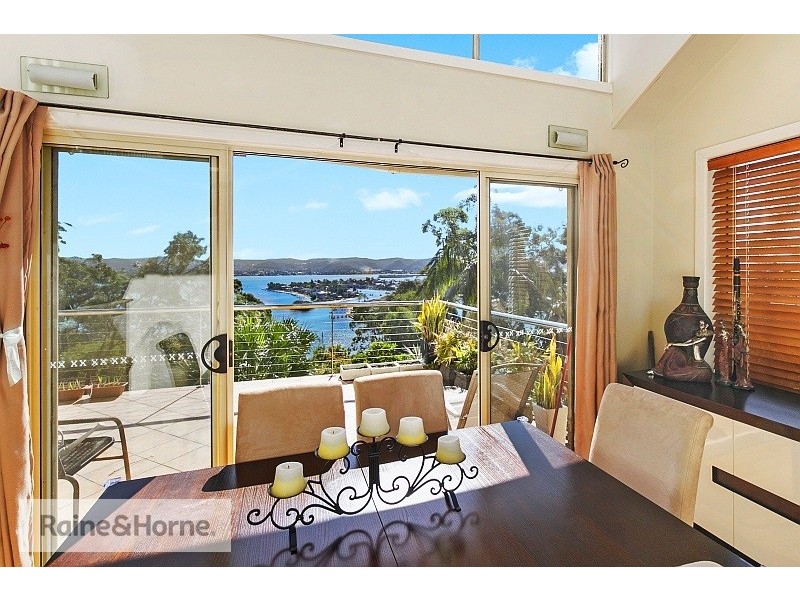 7 Daley Avenue, Daleys Point NSW 2257