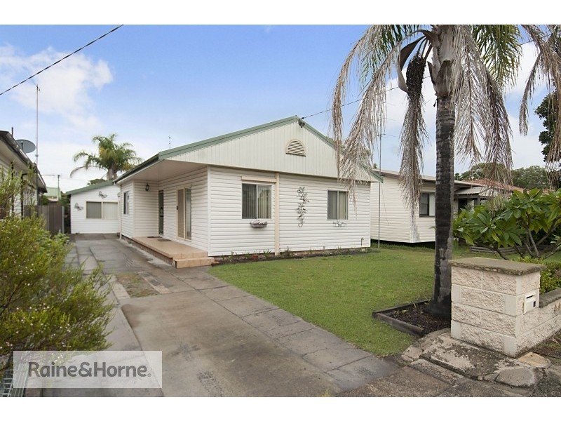 7 Dorothy Avenue, Woy Woy NSW 2256