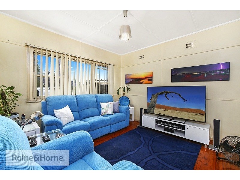 15 Banksia Street, Ettalong Beach NSW 2257