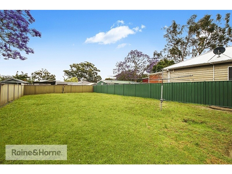 15 Banksia Street, Ettalong Beach NSW 2257