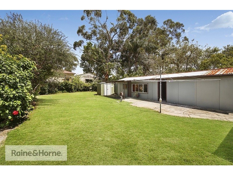 33 Springwood Street, Ettalong Beach NSW 2257