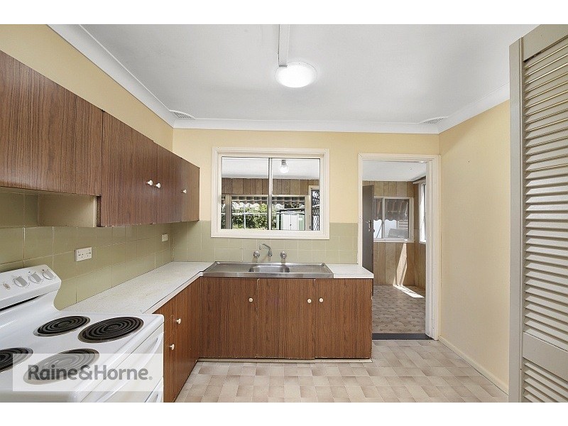 33 Springwood Street, Ettalong Beach NSW 2257