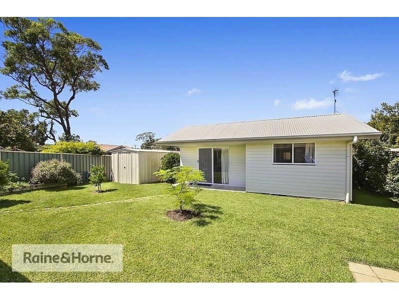 18 Lagoon Street, Ettalong Beach NSW 2257