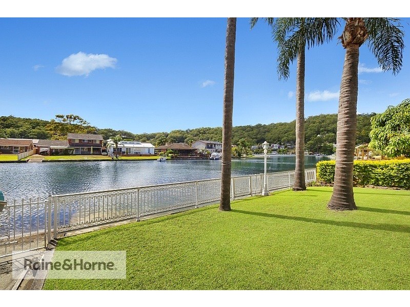 21 Helmsman Boulevard, St Huberts Island NSW 2257