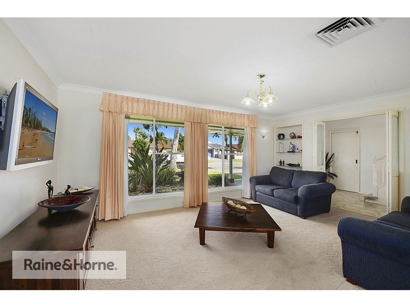 21 Helmsman Boulevard, St Huberts Island NSW 2257
