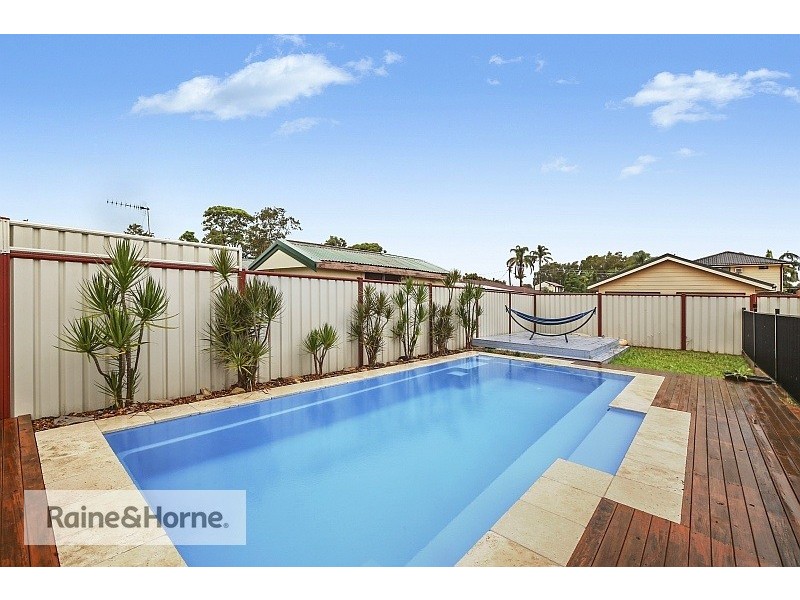 100 Watkin Avenue, Woy Woy NSW 2256