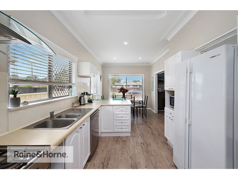 33 Veron Road, Umina Beach NSW 2257