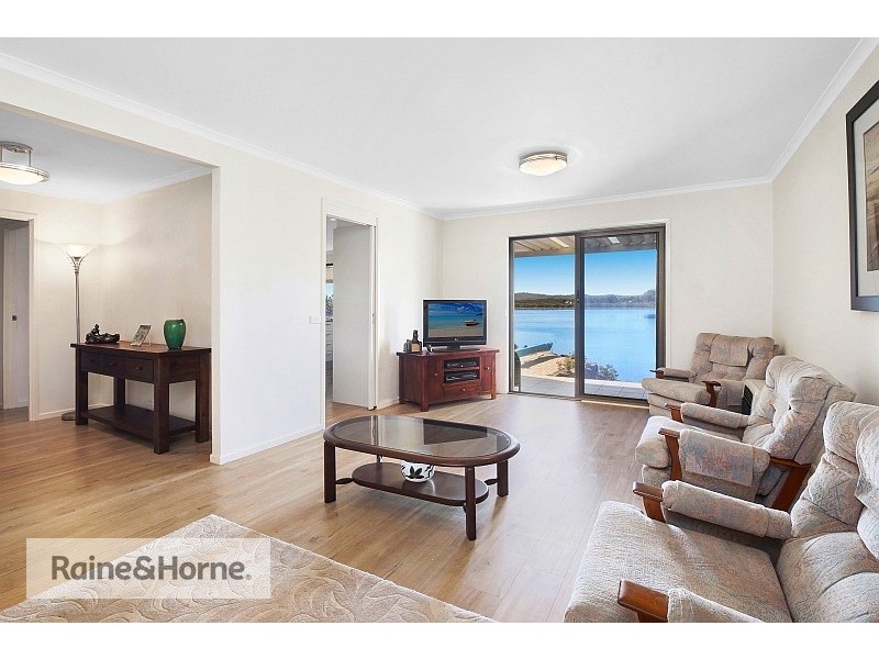 14 Skiff Place, St Huberts Island NSW 2257