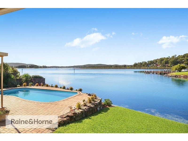14 Skiff Place, St Huberts Island NSW 2257