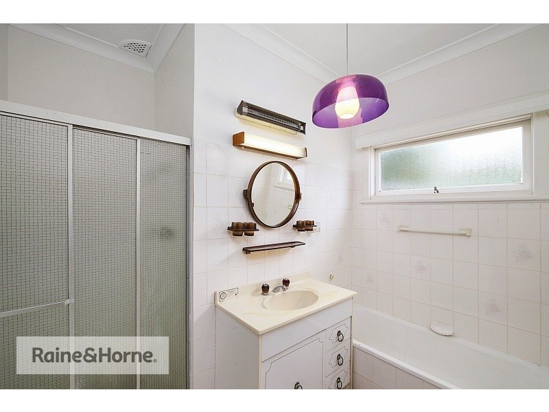 2 Station Street, Woy Woy NSW 2256