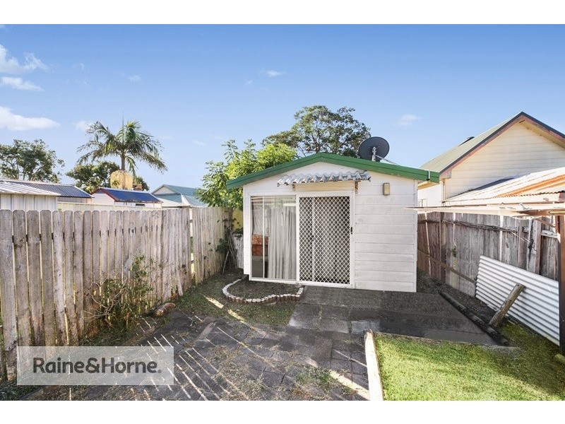 16 Oxford Street, Umina Beach NSW 2257