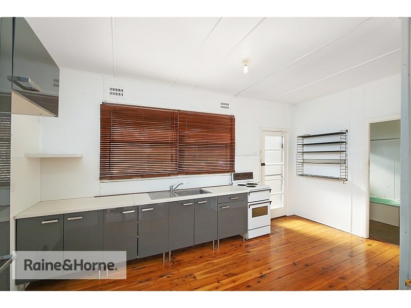 37 The Esplanade, Ettalong Beach NSW 2257