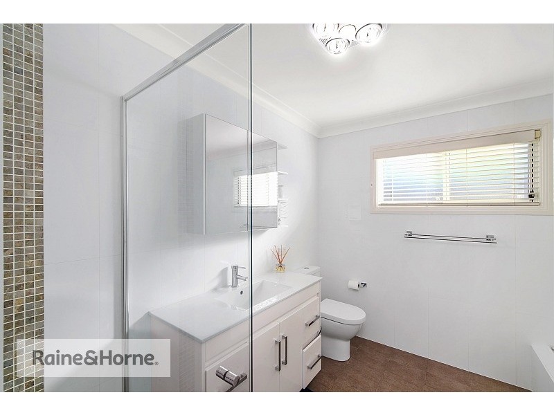 2/64 Gallipoli Avenue, Blackwall NSW 2256