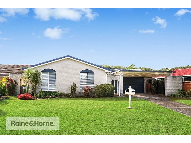 11 Helmsman Boulevard, St Huberts Island NSW 2257