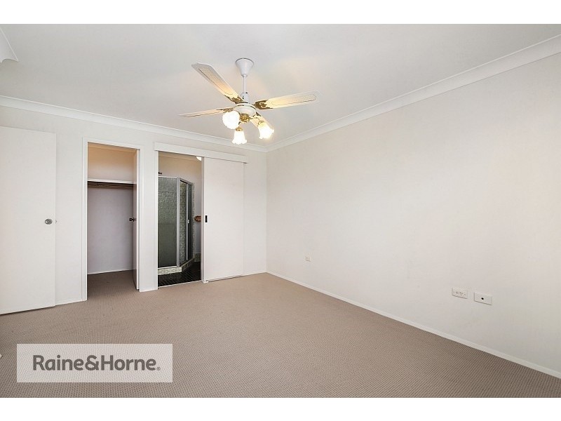 11 Helmsman Boulevard, St Huberts Island NSW 2257