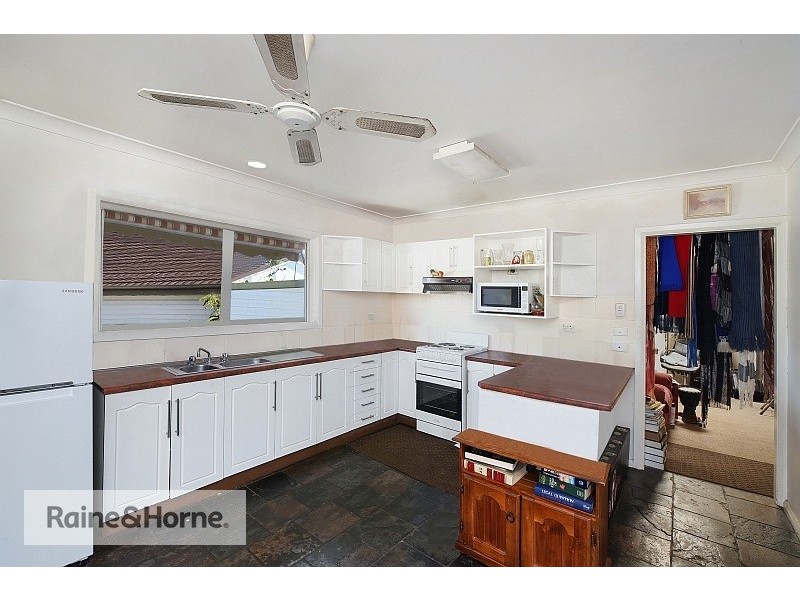 169 Memorial Avenue, Ettalong Beach NSW 2257