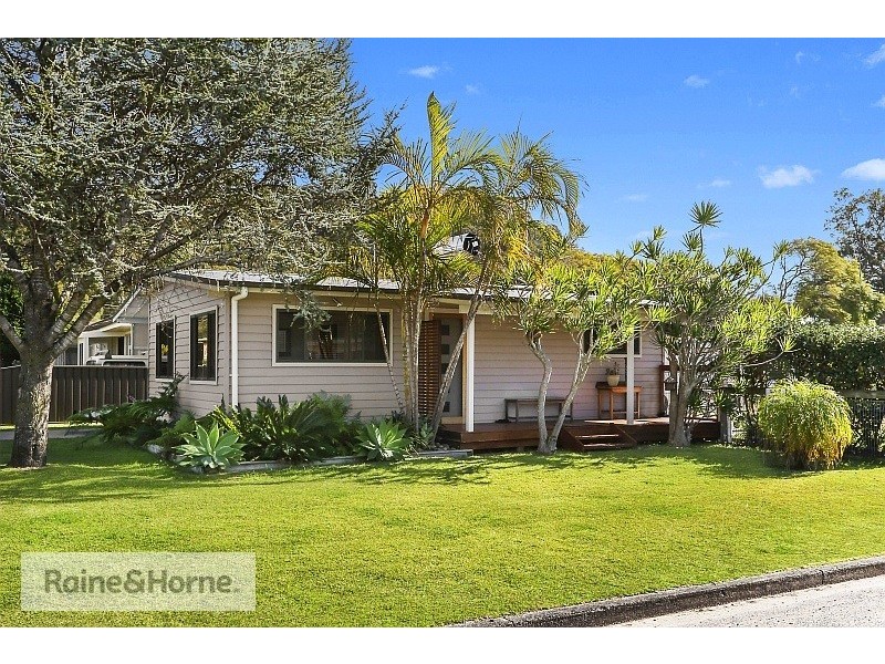 77 Lone Pine Avenue, Umina Beach NSW 2257