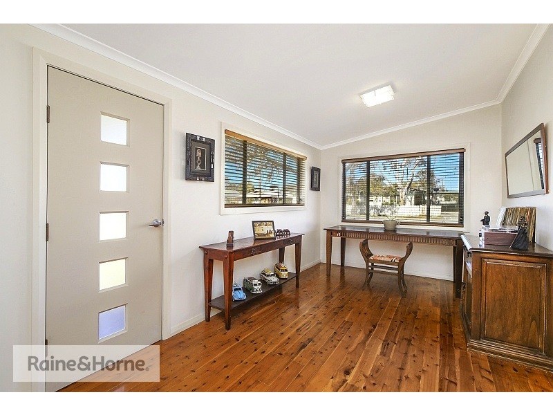 77 Lone Pine Avenue, Umina Beach NSW 2257