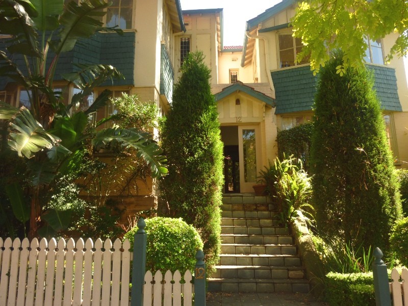 2/12 Peel Street, Kirribilli NSW 2061