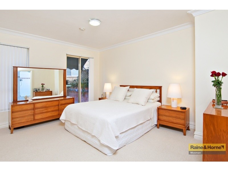 18/69 Bradleys Head Road, Mosman NSW 2088