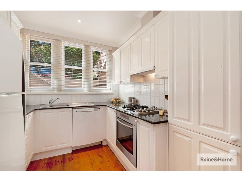 2/28 Upper Avenue Road, Mosman NSW 2088