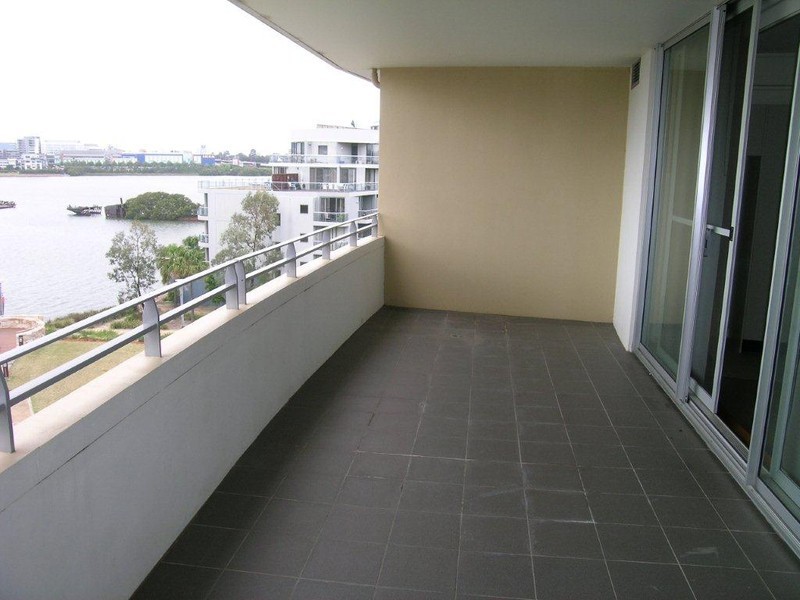 414/3 Amalfi Drive, Wentworth Point NSW 2127