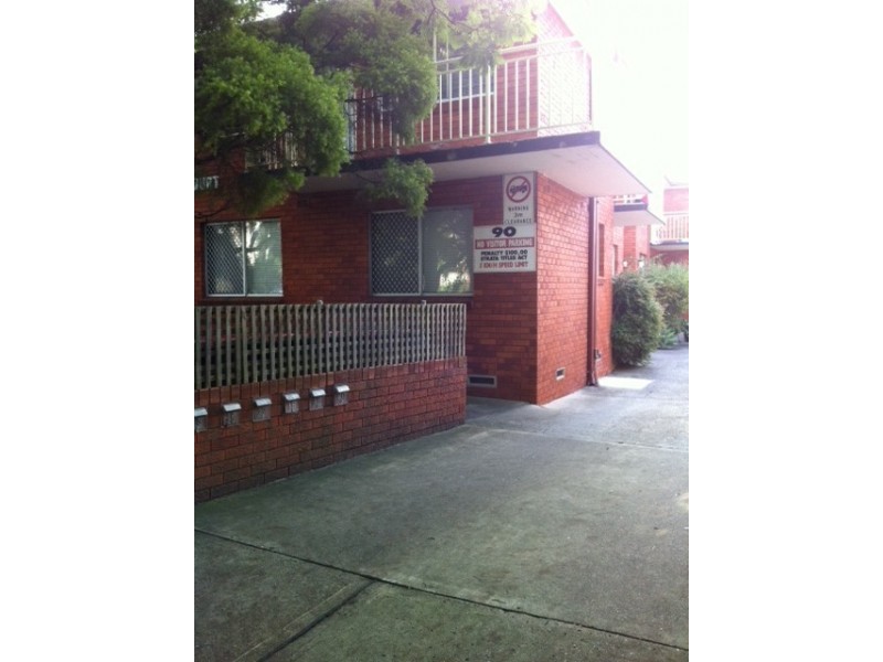 2/90 Alt Street, Ashfield NSW 2131