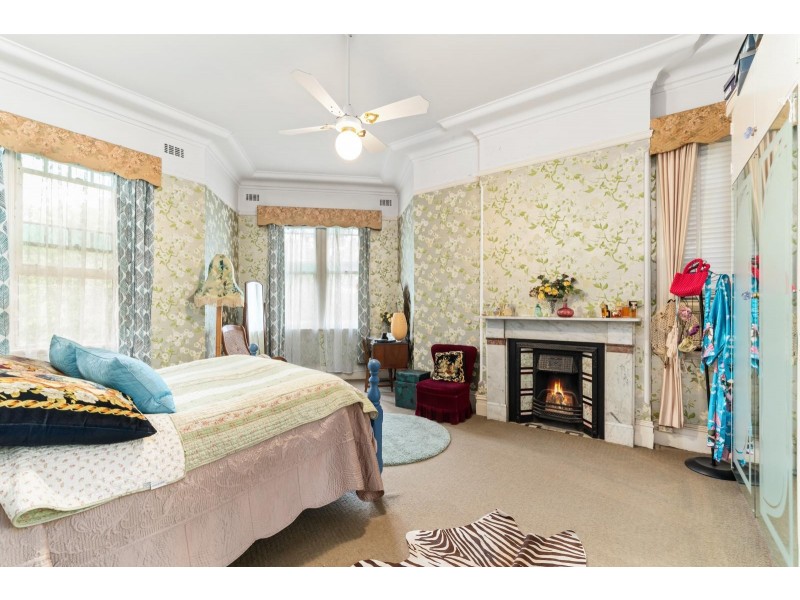 3 Appian Way, Burwood NSW 2134