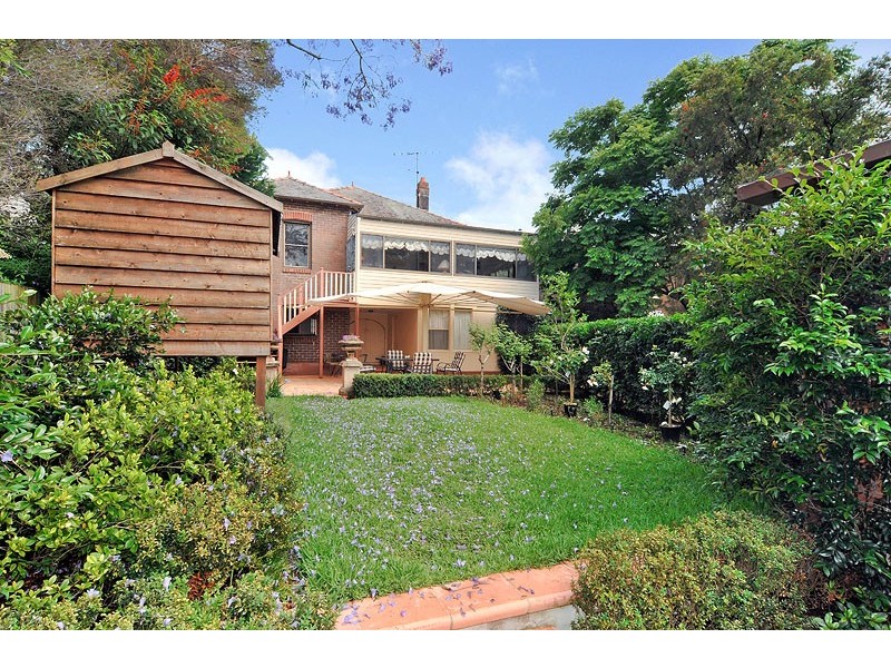 4 Dickinson Ave, Croydon NSW 2132