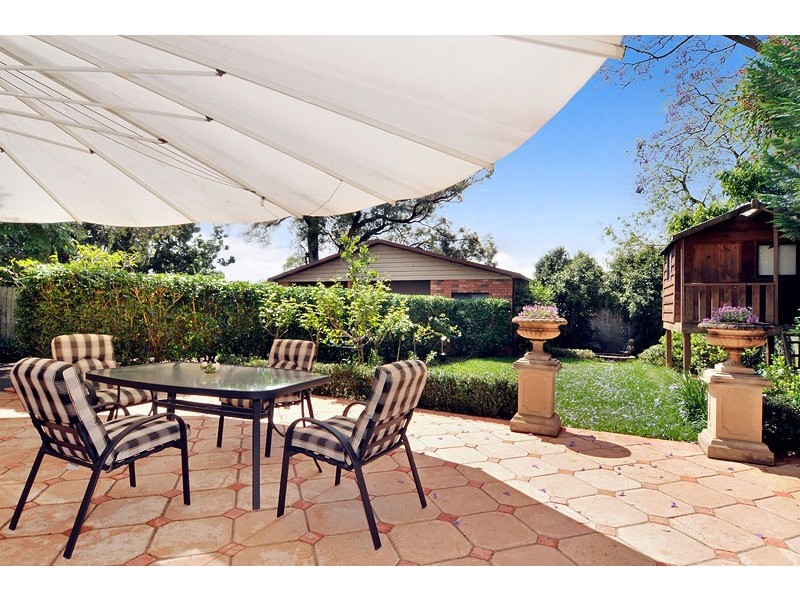 4 Dickinson Ave, Croydon NSW 2132
