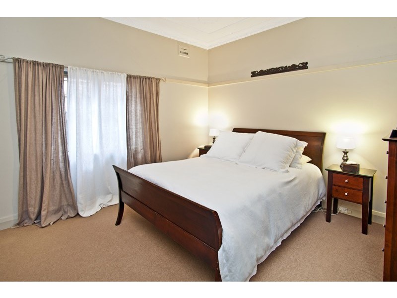 6 Sym Avenue, Burwood NSW 2134