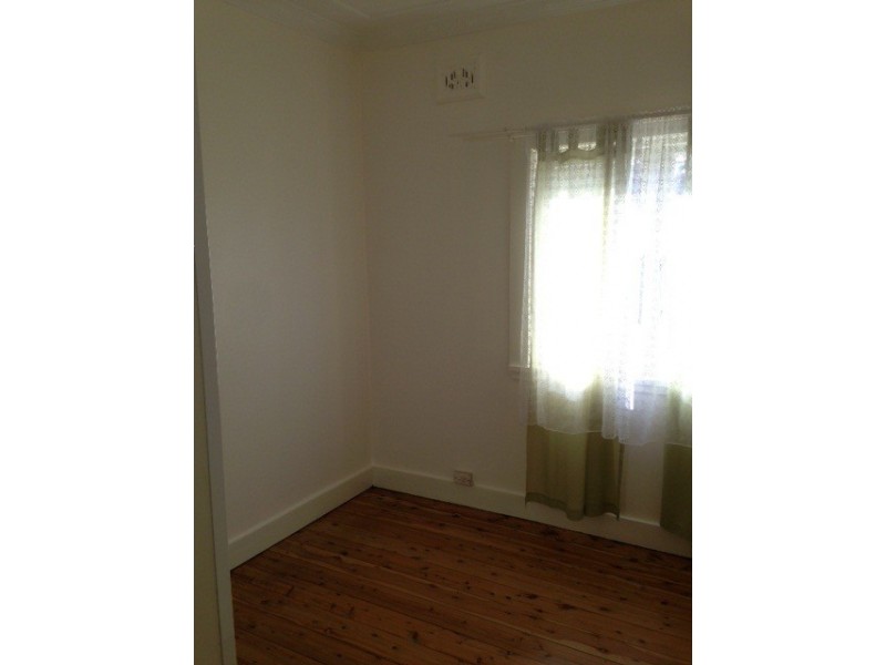 33 Lennartz Street, Croydon Park NSW 2133