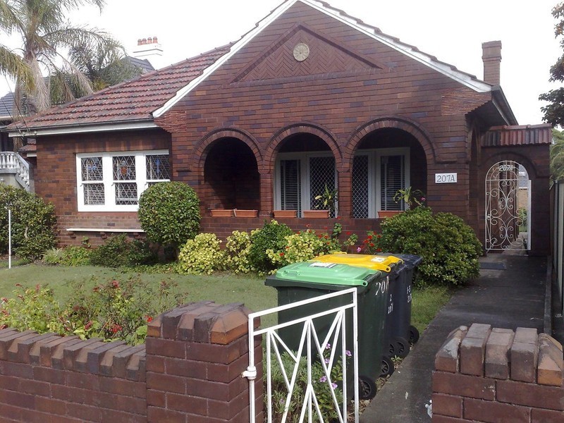 2/207A Burwood Road, Burwood NSW 2134